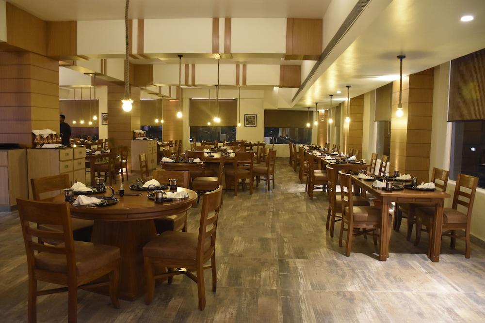 Lemon Tree Premier, Patna Hotel Patna  Eksteriør billede